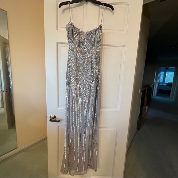 Sean Collection silk sequin gown - Picture 4 of 7